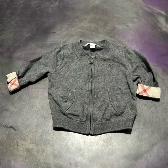 Burberry zipper sweater